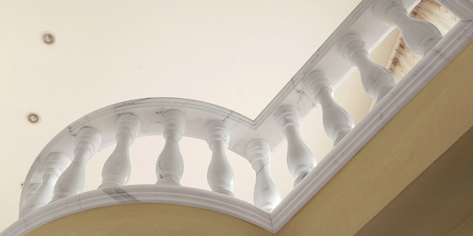 Scala-in-Marmo-Bianco